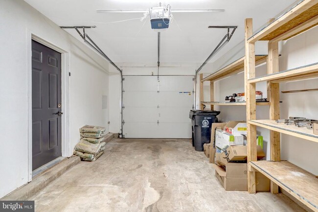Building Photo - 8478 Battle Ct
