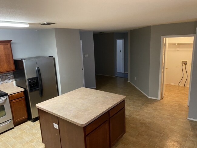 Building Photo - 6630 Tealglen Dr
