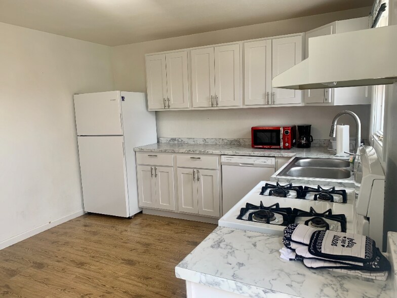 Building Photo - 514 W Park St