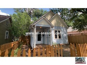 Building Photo - Charming bungalow in Old Colorado City