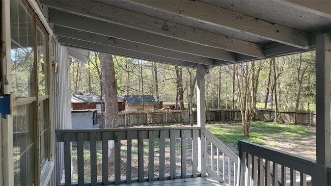 Building Photo - 5816 Pinehurst Dr