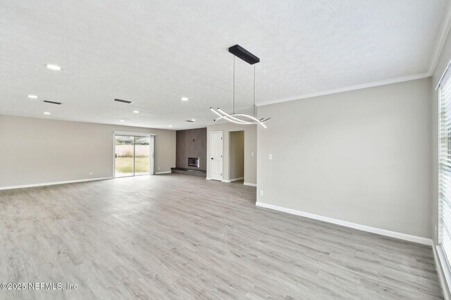Building Photo - 2793 Greenridge Rd