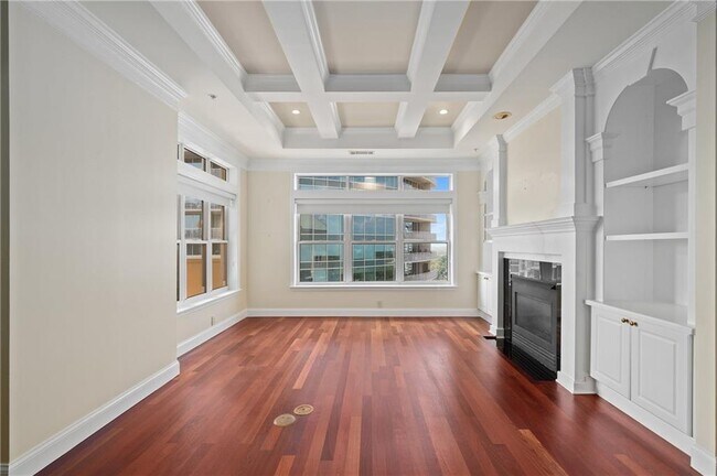 Building Photo - 3334 Peachtree Rd NE