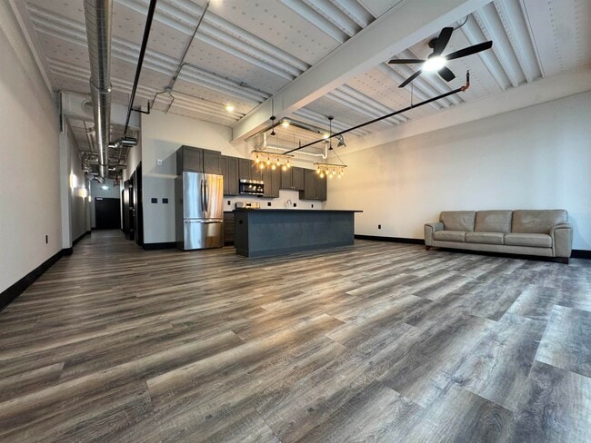 Building Photo - 200 W College Ave