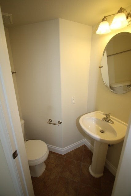 Building Photo - 3 Bedroom East Anchorage Condo!