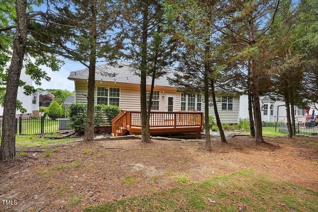 Building Photo - 107 Governors House Dr