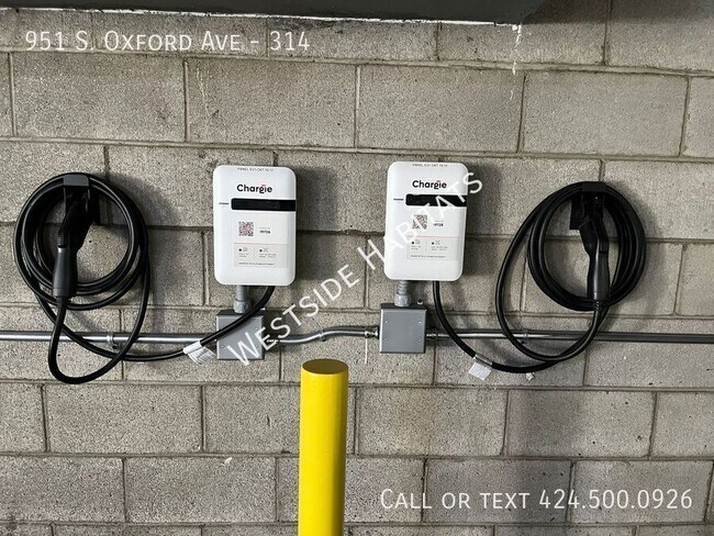 Building Photo - 951 Oxford Ave