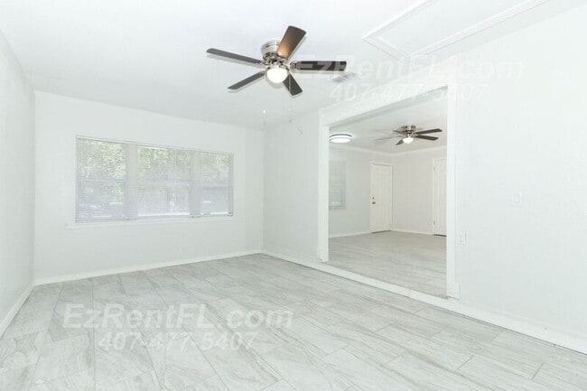 Building Photo - 3833 Holly Ct