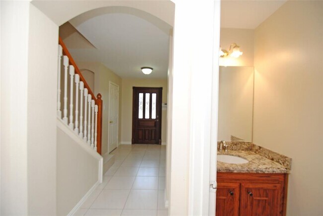 Building Photo - 17110 Fairway Glen Ct