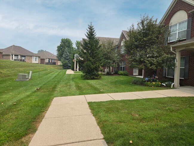 Building Photo - 29949 Fox Run Cir
