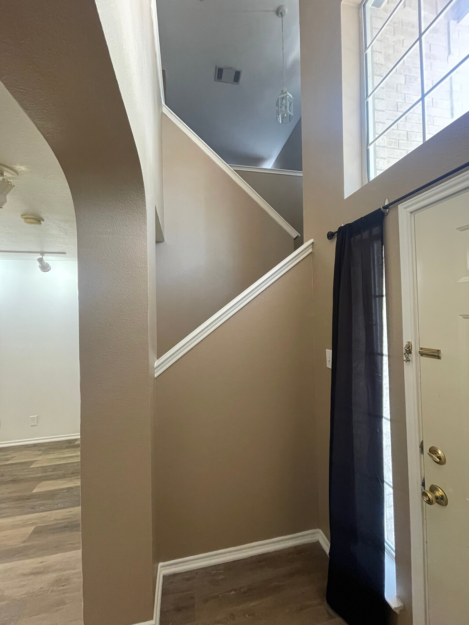 Building Photo - 10324 Bobcat Blf