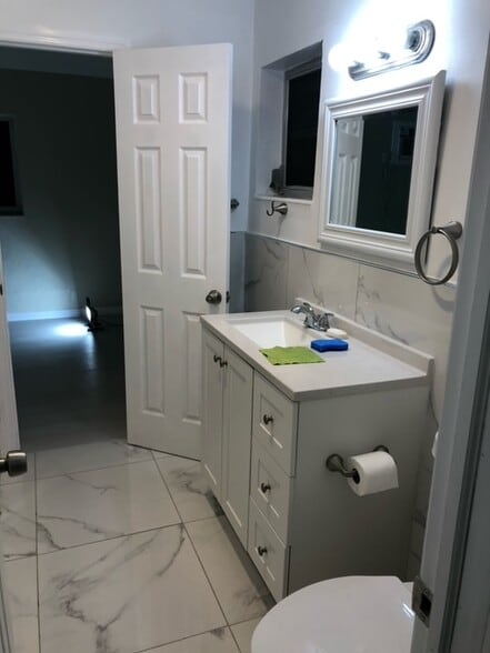 Bathroom - 4991 SW 27th Ave
