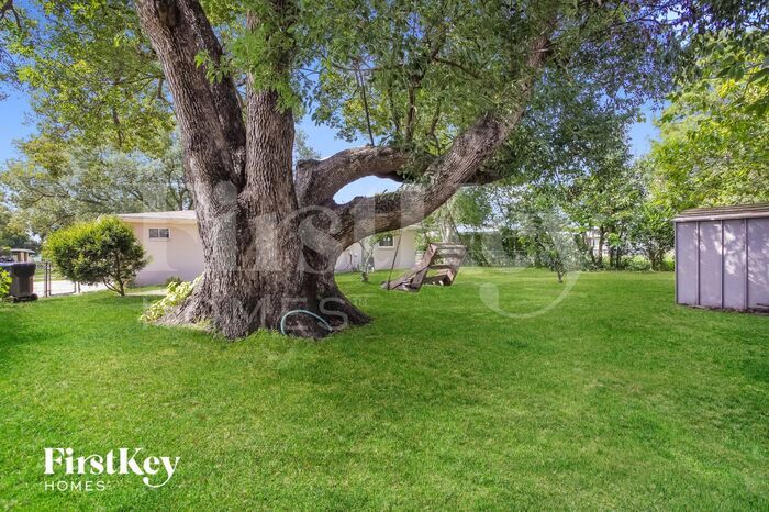 Building Photo - 607 Faber Dr