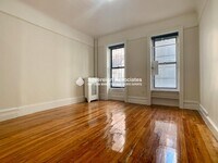 Building Photo - 209 W 108th St