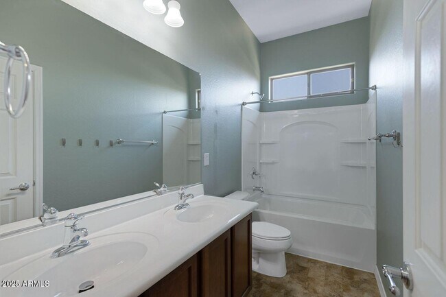 Building Photo - 2268 W River Rock Trail