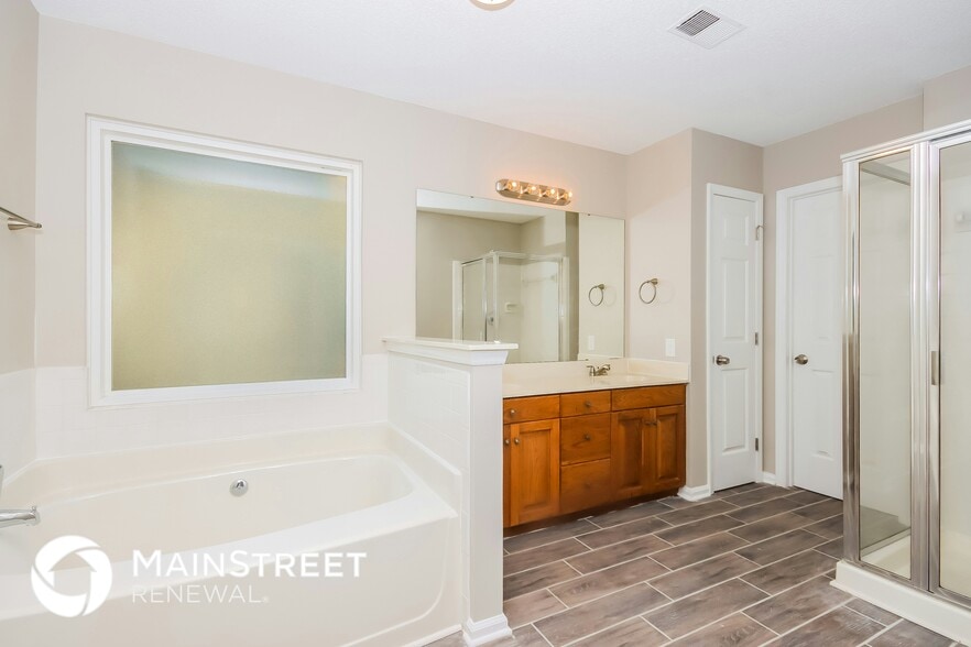 Building Photo - 9216 Torrence Crossing Dr