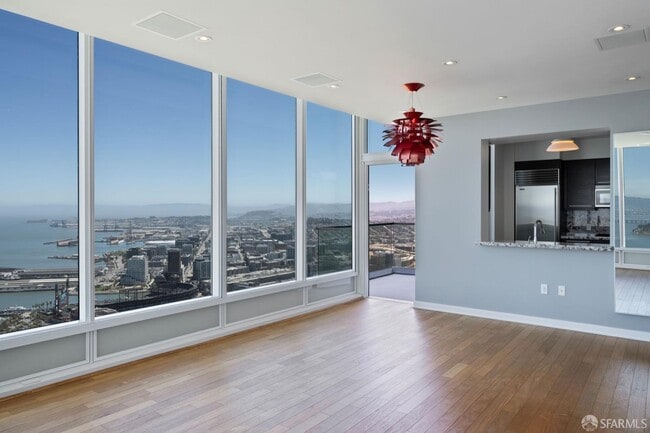 Building Photo - 425 1st St