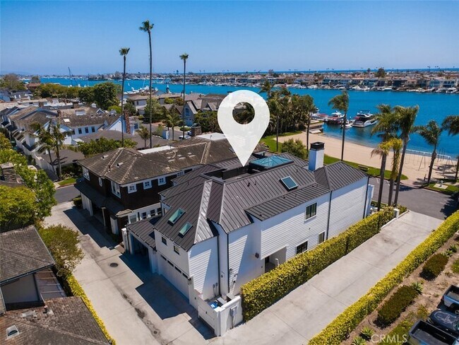 Building Photo - 2401 Bayshore Dr