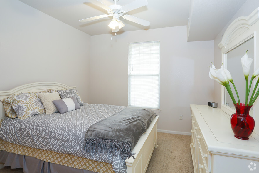 Cieling Fan in Bedroom - Canyon Court