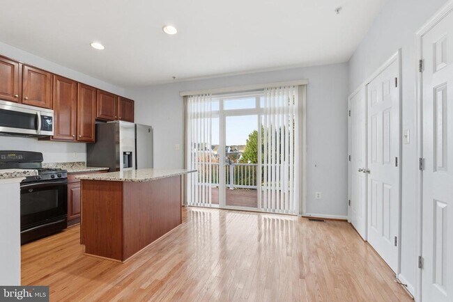 Building Photo - 11765 Skylark Rd
