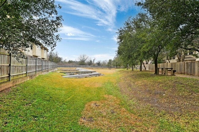 Building Photo - 8518 Cahill Dr