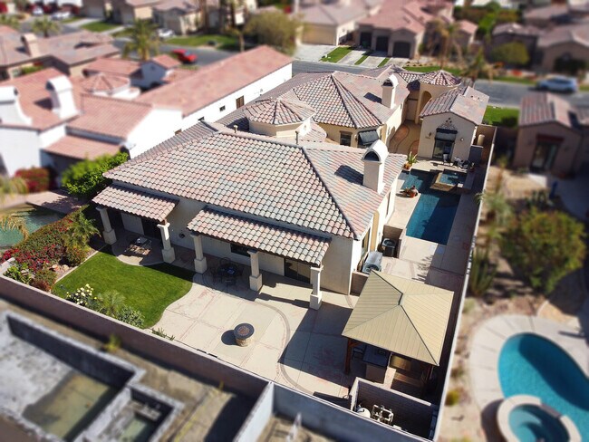 Building Photo - 57669 Santa Rosa Trail