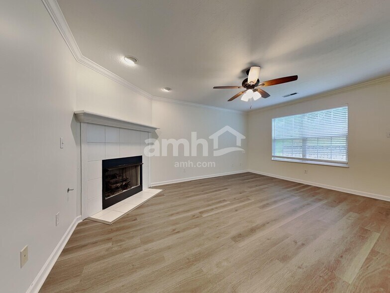 Building Photo - 8617 Rayworth Trl