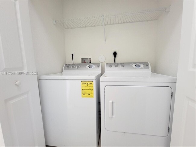 Building Photo - 12150 SW 25th Ct