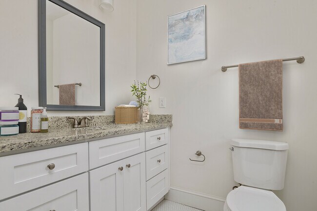 Building Photo - Highland Oaks