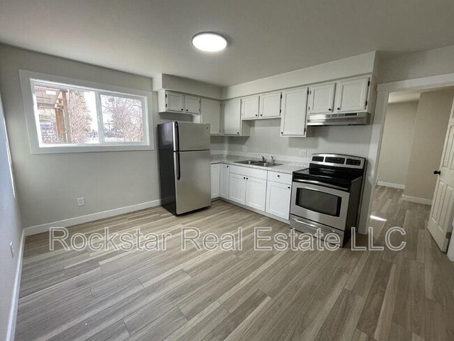 Building Photo - 1003 E Illinois Ave