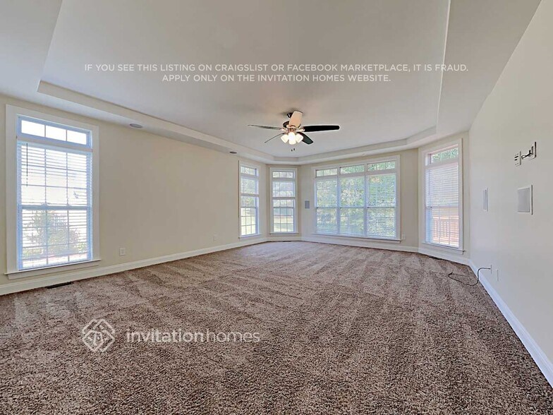 Building Photo - 2104 Madeira Cir