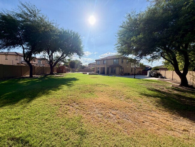 Building Photo - Spacious 6-bedroom, 2.5-bathroom home in Chandler, Welcome to the family friendly community of Su...