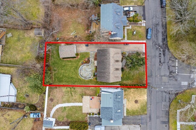 Building Photo - 46 Middlebury St