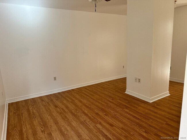 Building Photo - 79 S B St