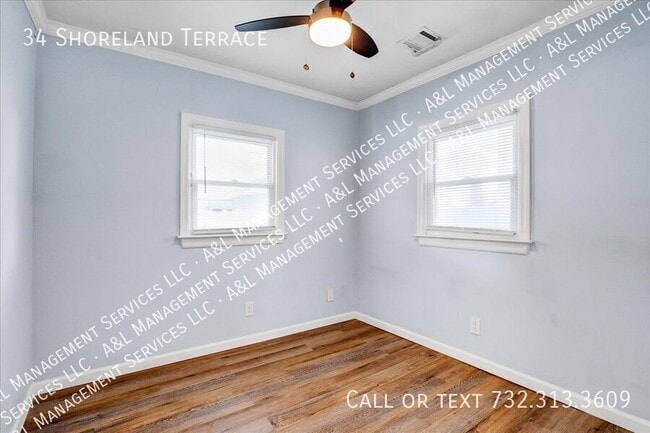 Building Photo - 34 Shoreland Terrace