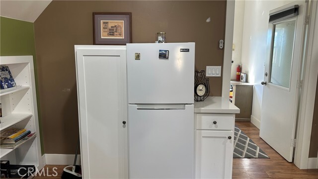 Building Photo - 927 6th St