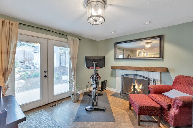 Building Photo - Wonderfully Updated Ranch Home in Bethany near Rock Creek, Westview High School and Sommerset W. ...