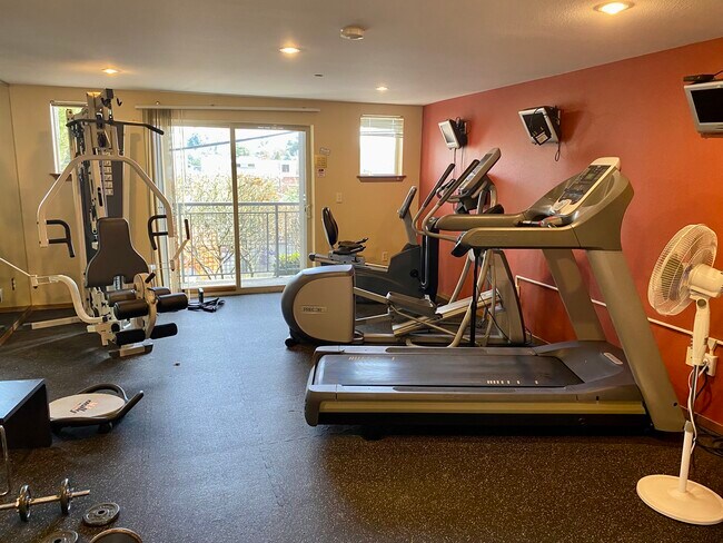 On site workout room - 412 11th Ave