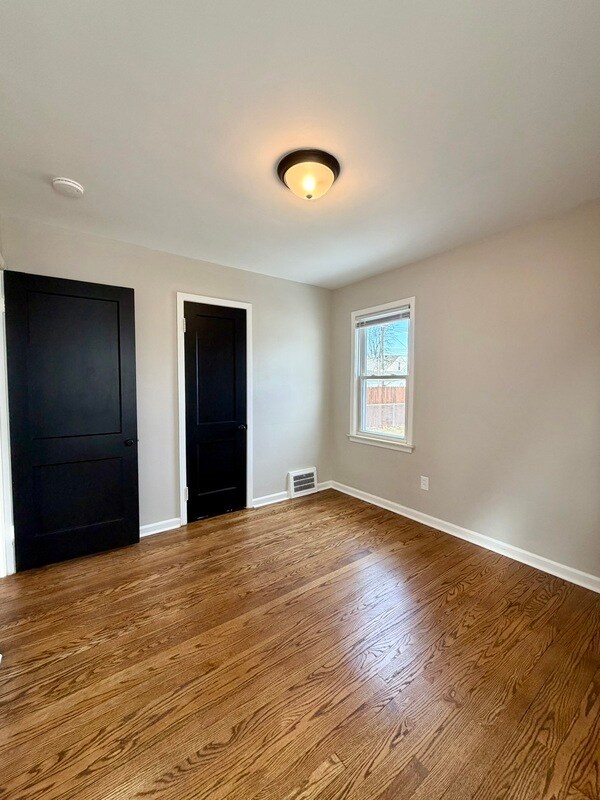 Building Photo - 1400 Capitol Ave