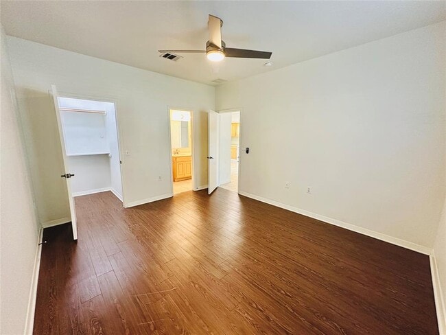 Building Photo - 6301 Crumley Ln