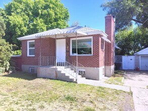 Building Photo - Charming 2-Bedroom Upper Duplex Unit in Ogden!