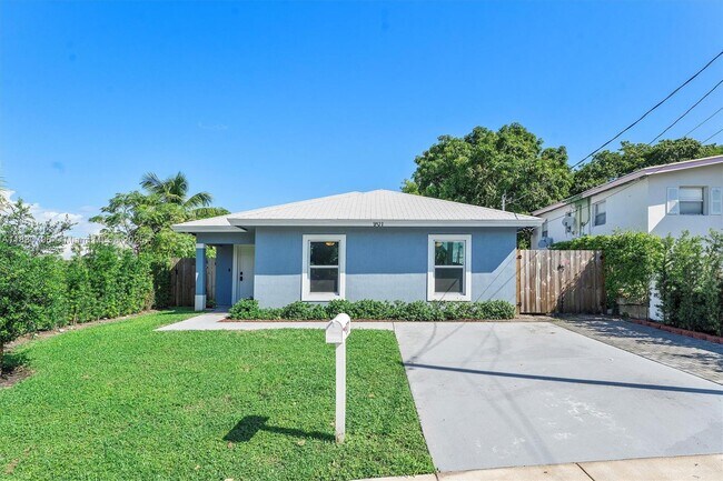 Primary Photo - 901 20th St