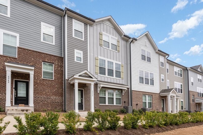 Building Photo - Breathtaking, Spacious Townhome in Parc at...