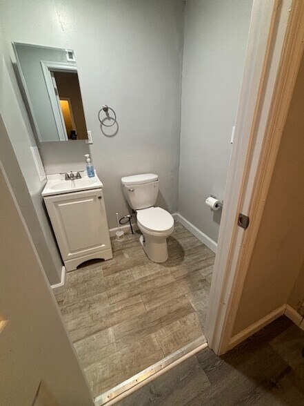 Building Photo - 2199 E 74th St