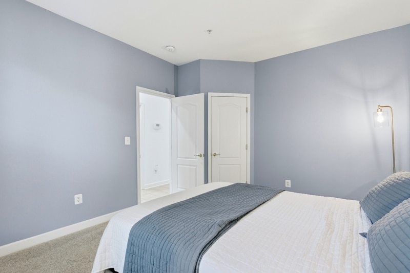 Building Photo - 613 Spectator Ave