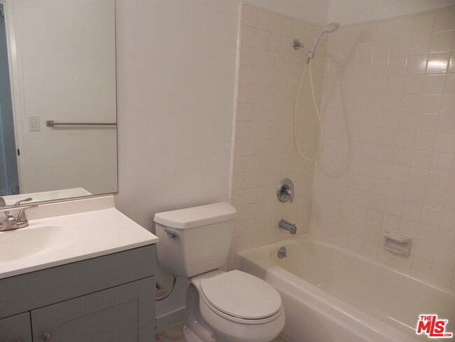 Building Photo - 879 Coriander Dr