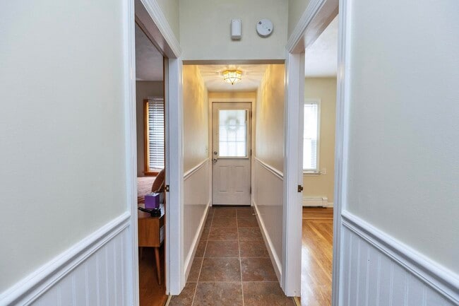 Building Photo - 120 Chauncey Ave