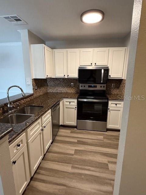 Building Photo - 1989 Summer Club Dr