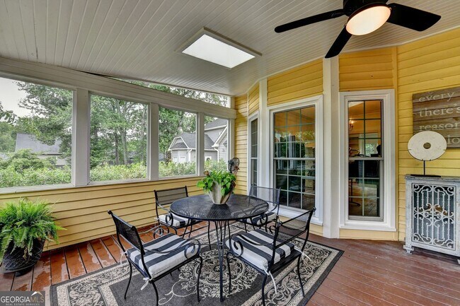 Building Photo - 2611 Briers N Dr