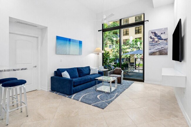 Building Photo - 701 S Olive Ave